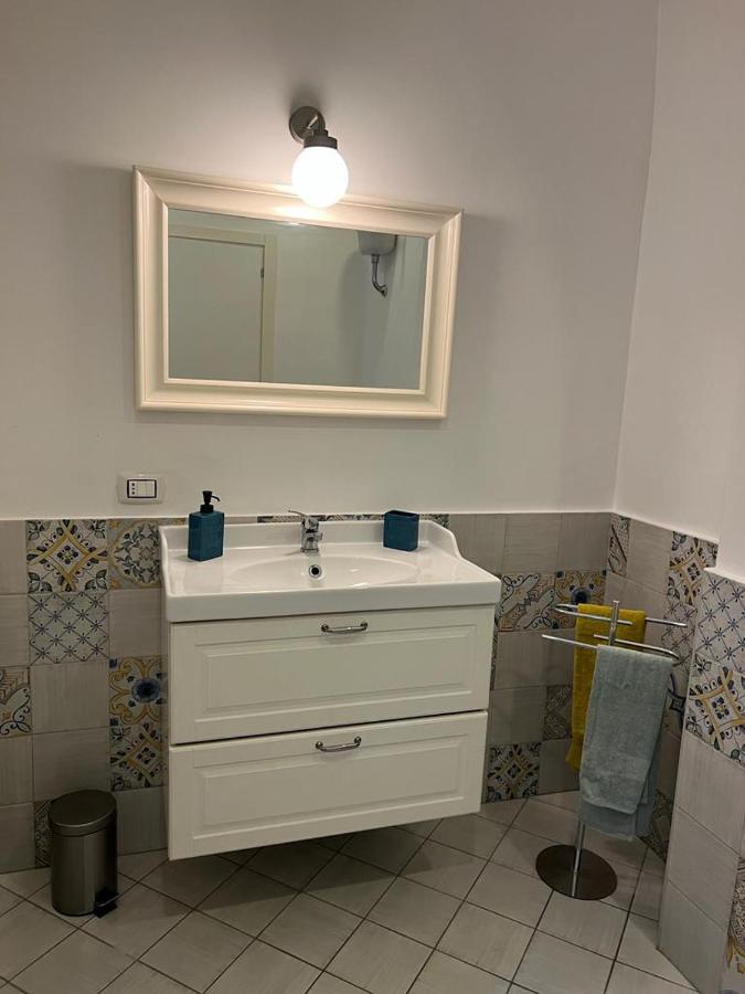 Apartamento Casa Gaia A Due Passi Dal Duomo Nápoles Exterior foto